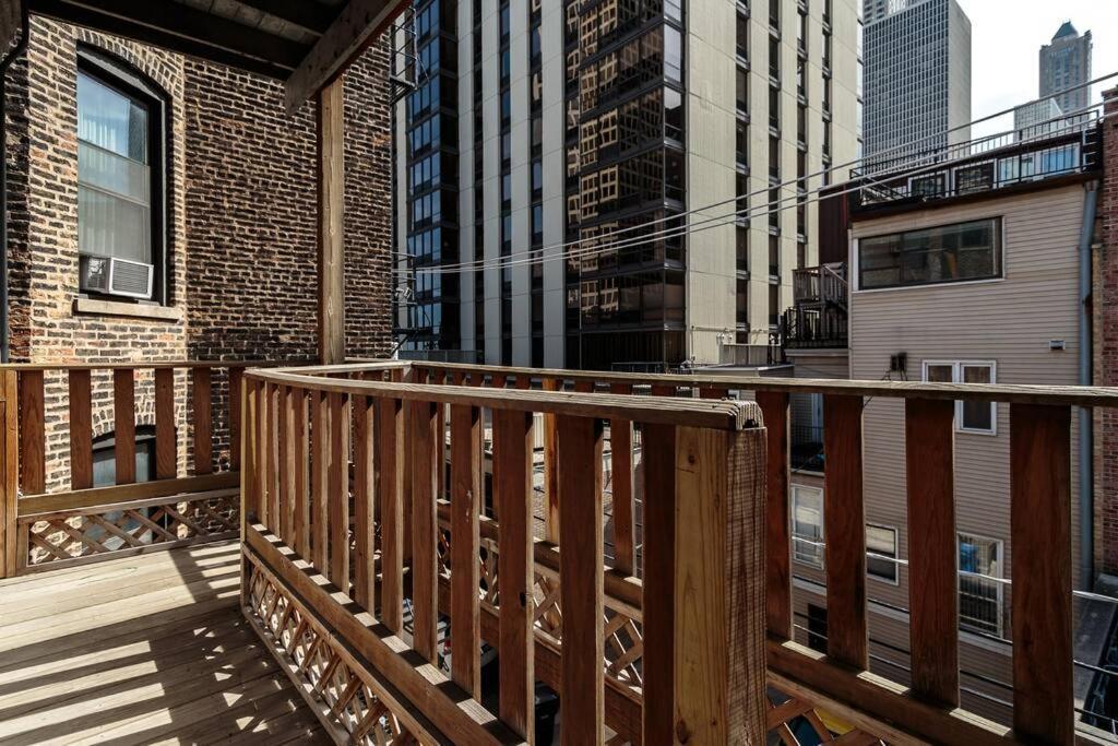 Historic And Unique Brownstone In Gold Coast - Downtown - 3 Lejlighed Chicago Eksteriør billede